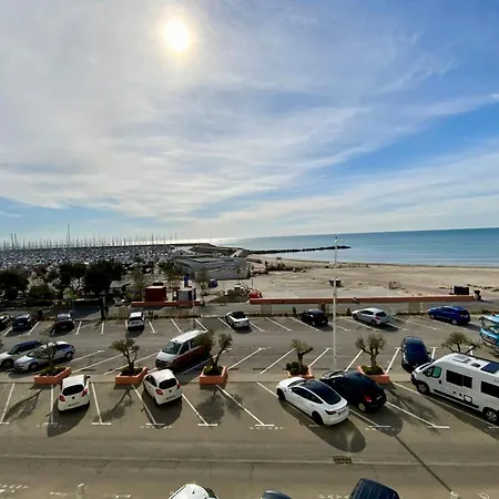 Le Cap D'or- Beachfront With Air Conditioning! *