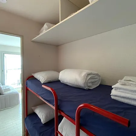 Le Cap D'or- Beachfront With Air Conditioning! Tatil Evi