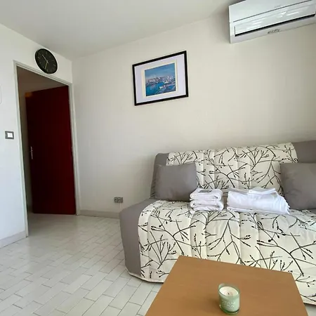 Le Cap D'or- Beachfront With Air Conditioning! * 팔라바 레 플로